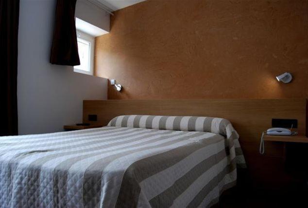 Hôtel de France Le Bessat Quarto foto